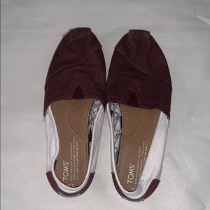 Maroon and White Toms